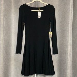 BLACK FLOWY DRESS